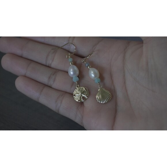 Gold Shell Pendant Freshwater Pearl Earrings - Picture 6 of 6